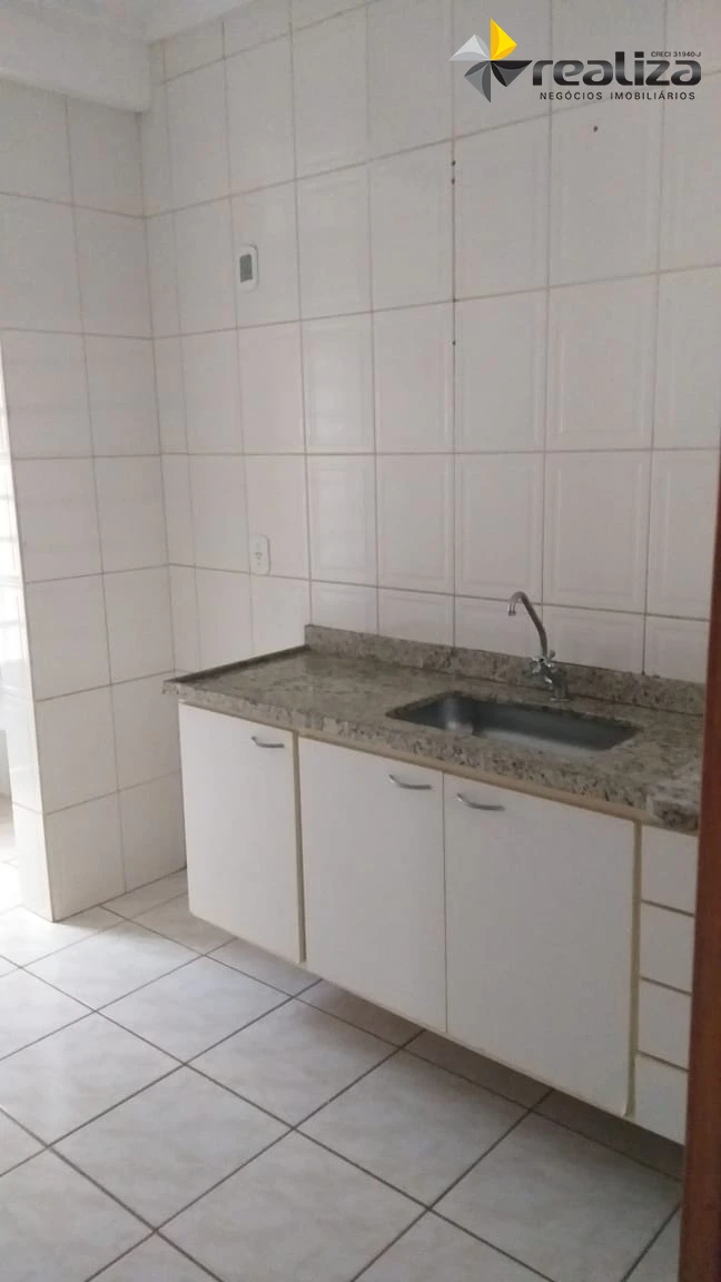 Apartamento com 2 dormitórios (térreo com quintal)