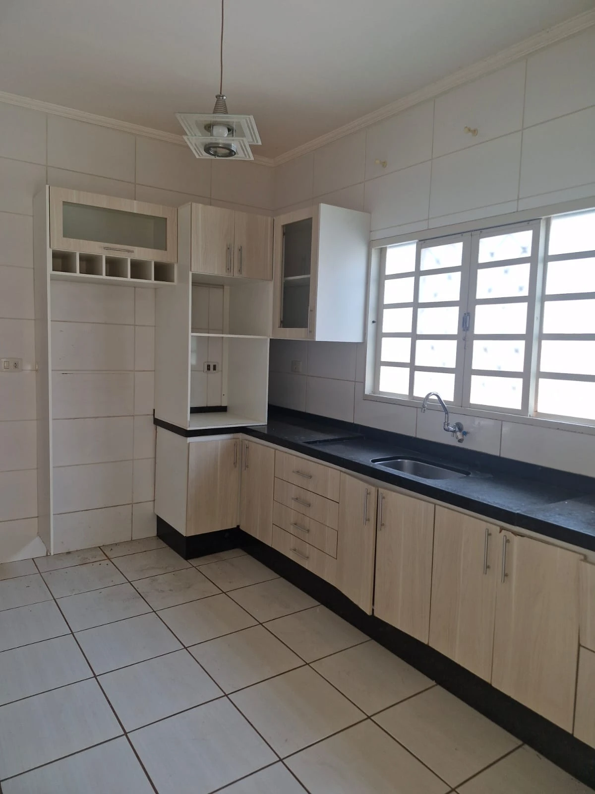 Casa com 3 dormitórios (sendo 1 suíte)