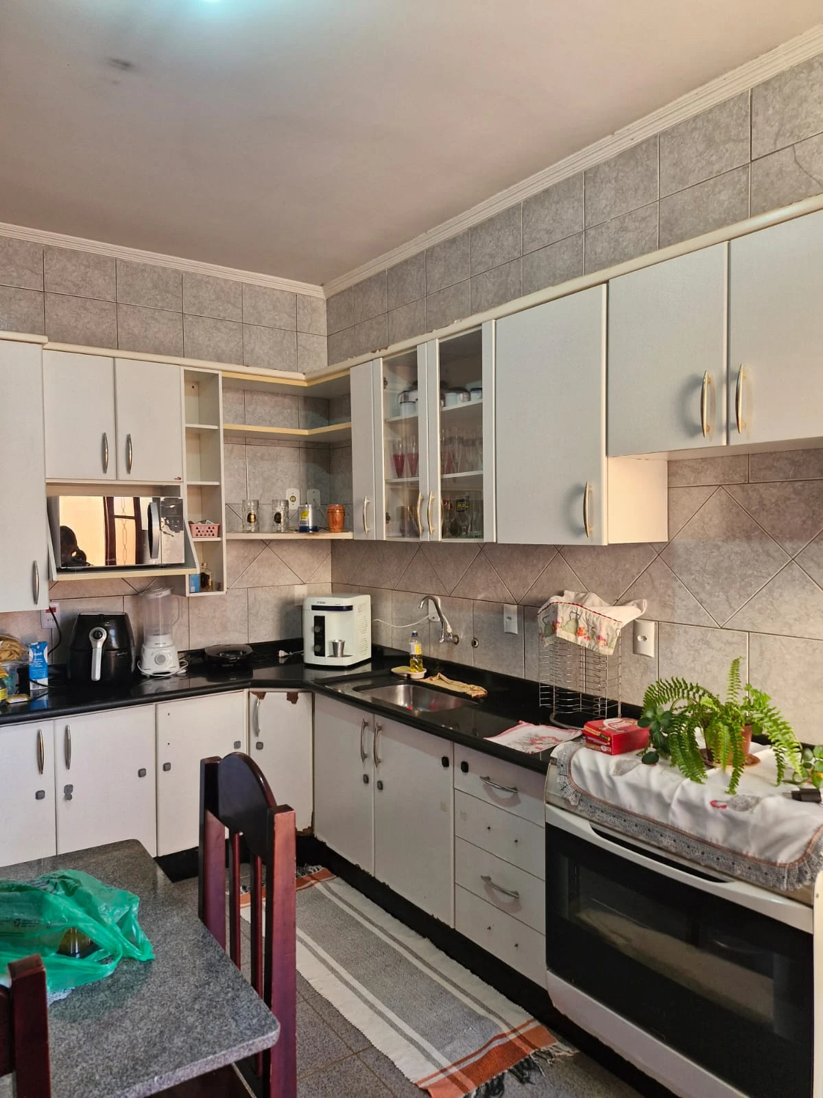 Casa com 3 dormitórios (sendo 1 suíte)