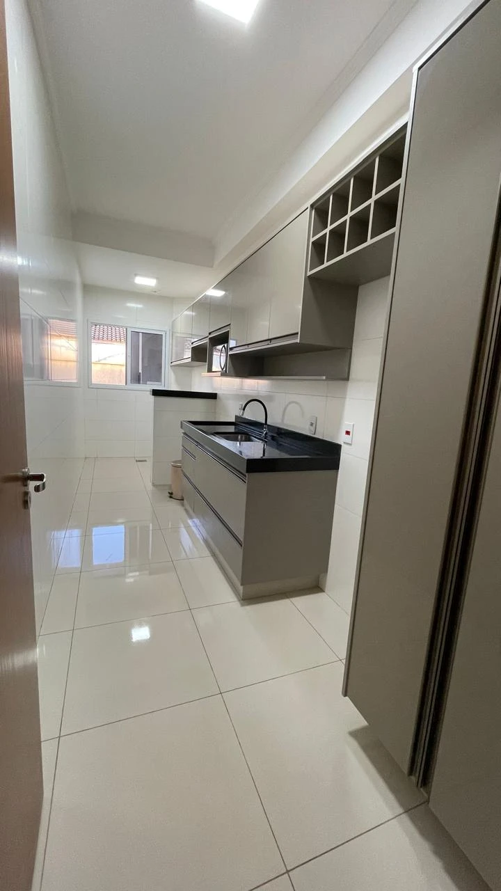 Apartamento com 2 dormitórios (sendo 1 suíte)