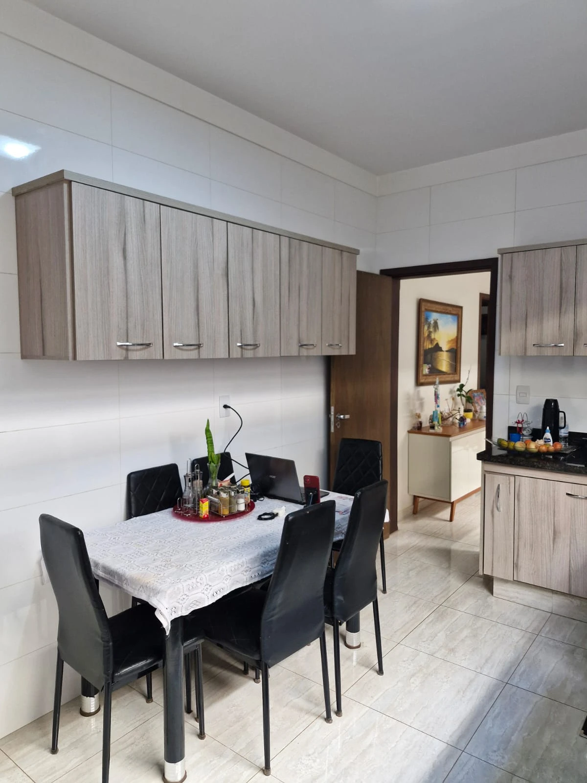 Casa no centro, com 3 dormitórios (sendo 1 suíte)