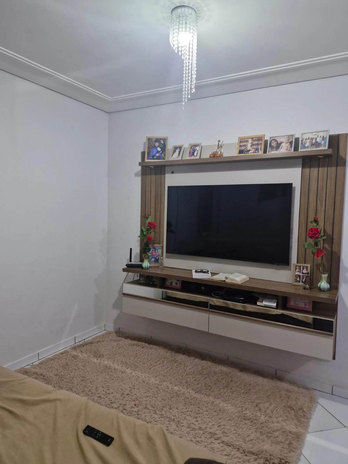 Casa com 2 suítes e excelente acabamento