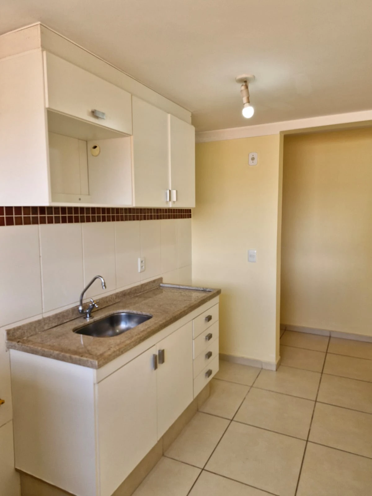 Apartamento com 1 dormitório no centro