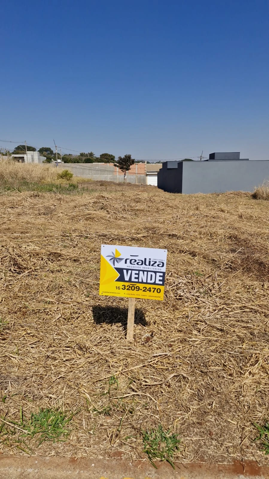 Terreno com 360 m2