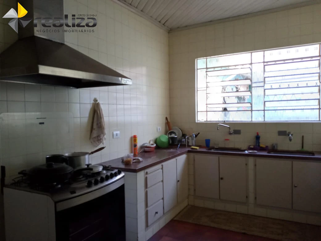 Casa no centro com 4 dormitórios