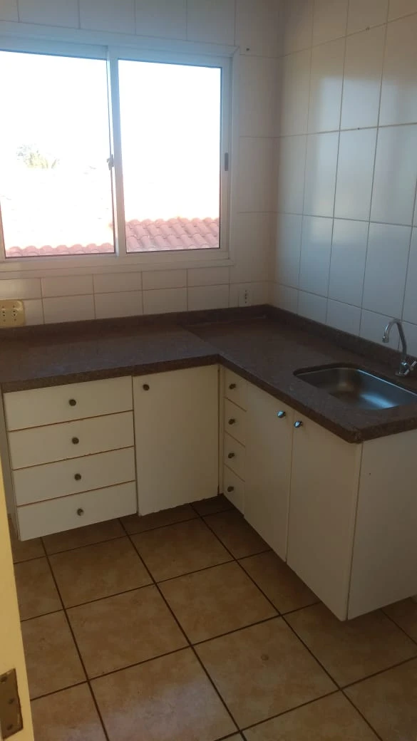 Apartamento com 1 dormitório e sacada