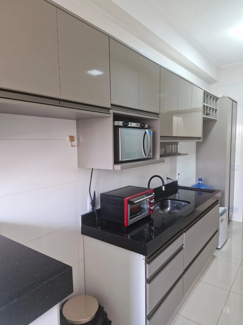 Apartamento com 2 dormitórios (sendo 1 suíte)