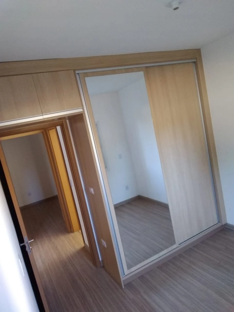 Apartamento com 2 dormitórios e 2 vagas de garagem