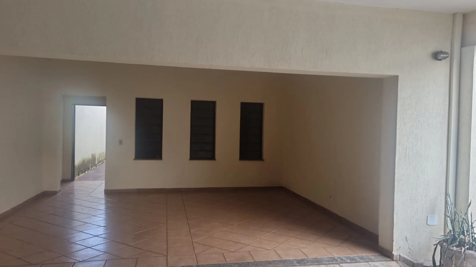 Casa com 2 dormitórios sendo 1 Suíte