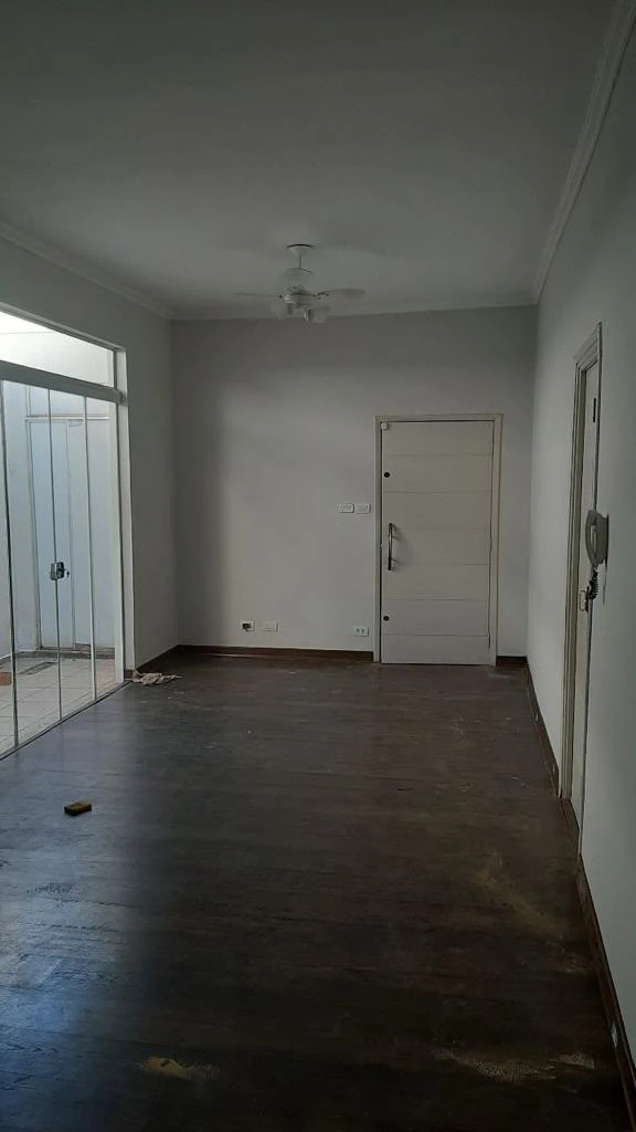 Casa com 2 dormitórios e excelente localização