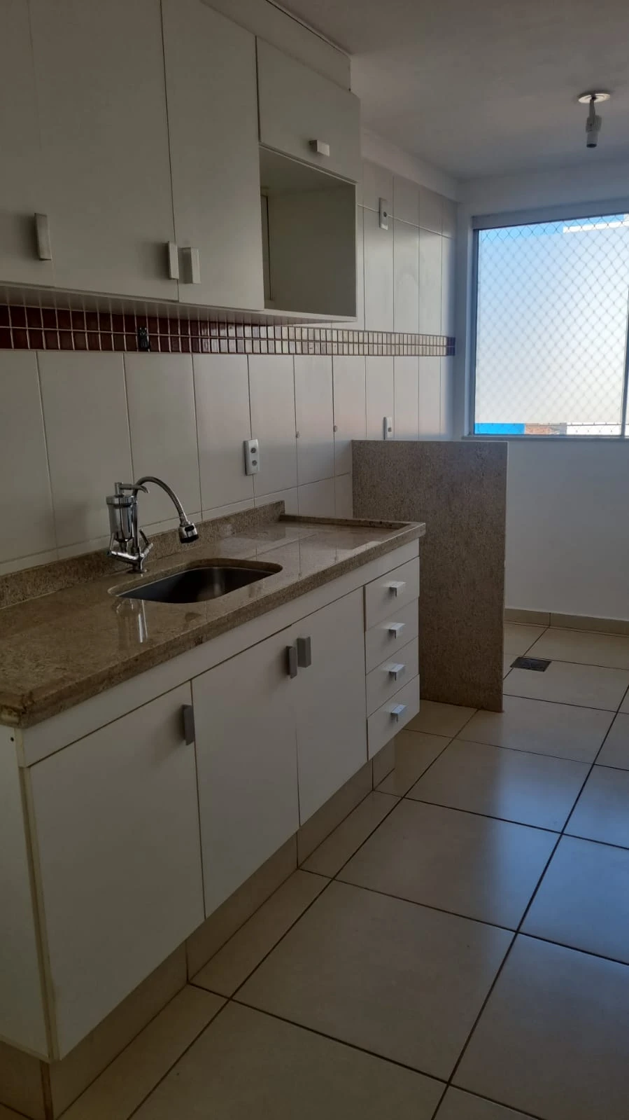 Apartamento no centro com móveis planejados