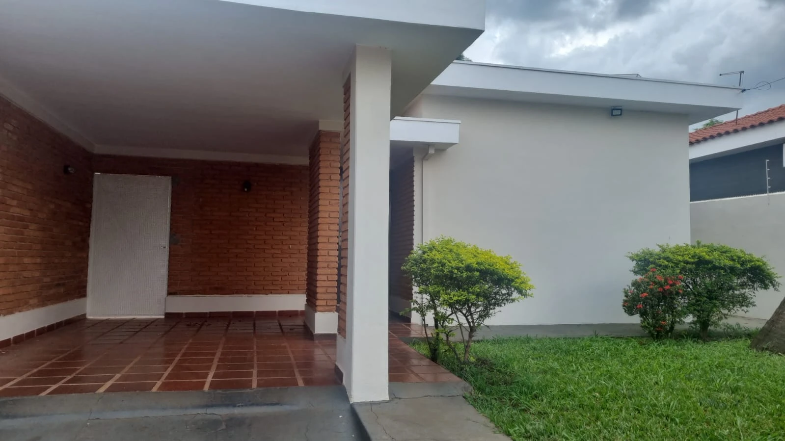 Casa com 3 dormitórios e excelente localização