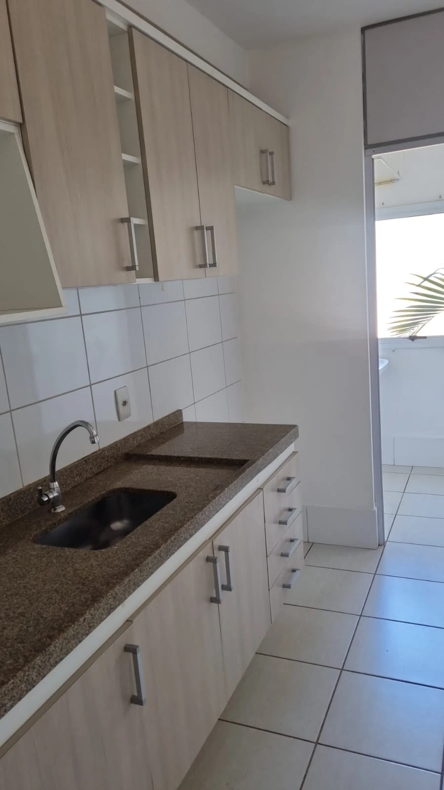 Apartamento com 2 dormitórios e portaria 24 horas
