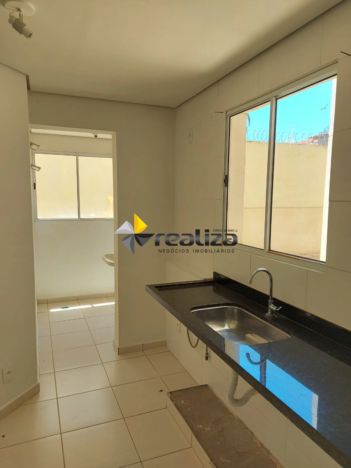 Apartamento com 2 dormitórios sendo uma suíte