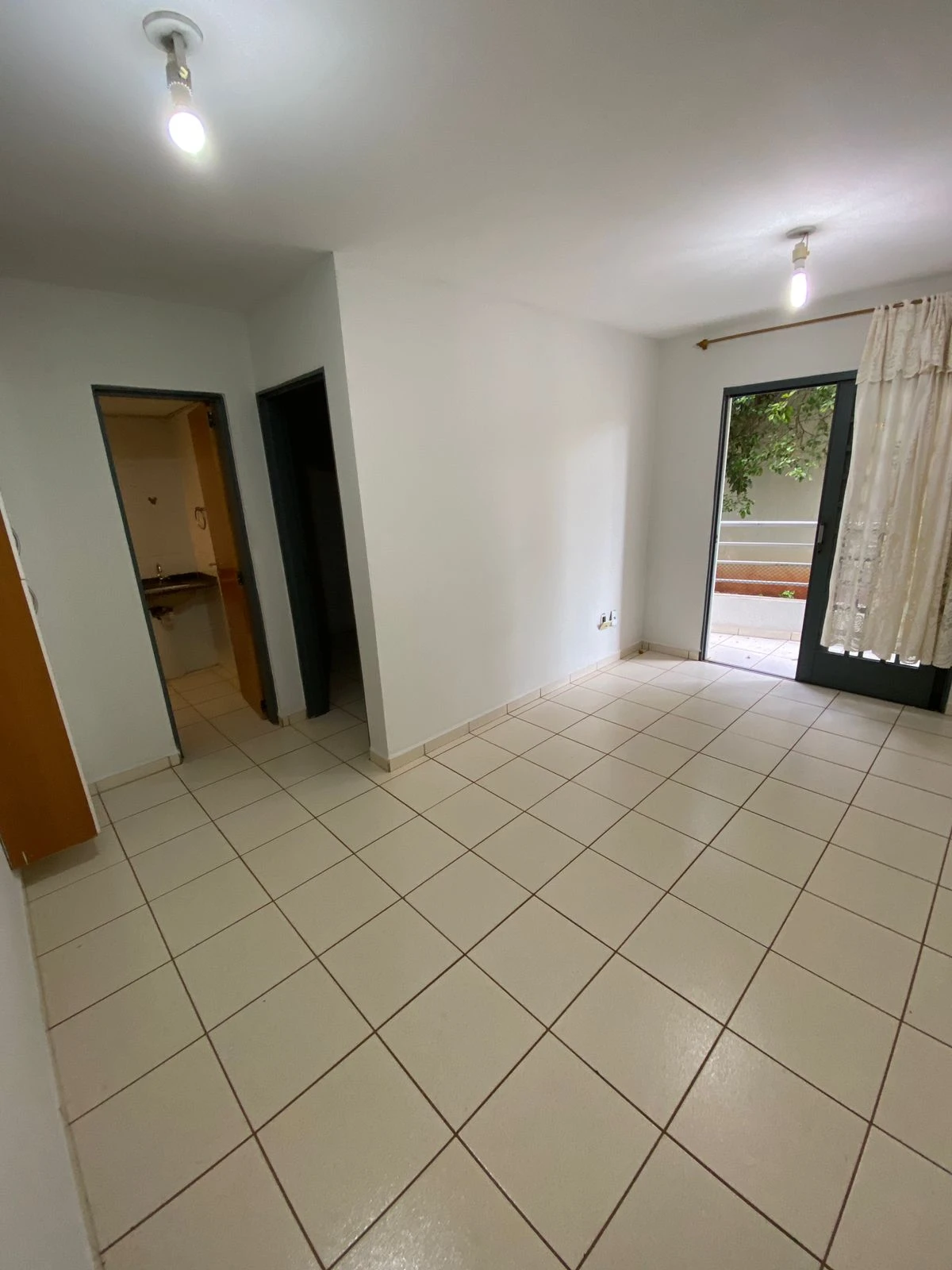 Apartamento com 1 dormitório próximo à UNESP