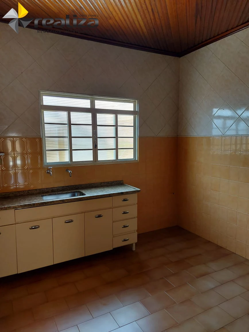 Casa com 3 dormitórios  e excelente localização