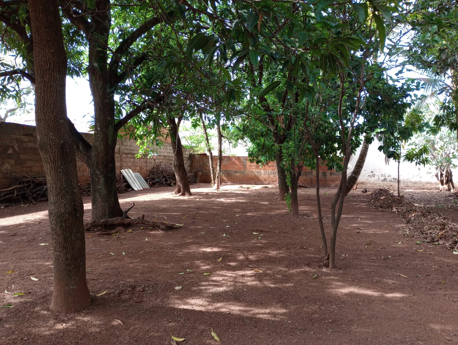 Chácara com 2.192 m2 próxima ao centro da cidade