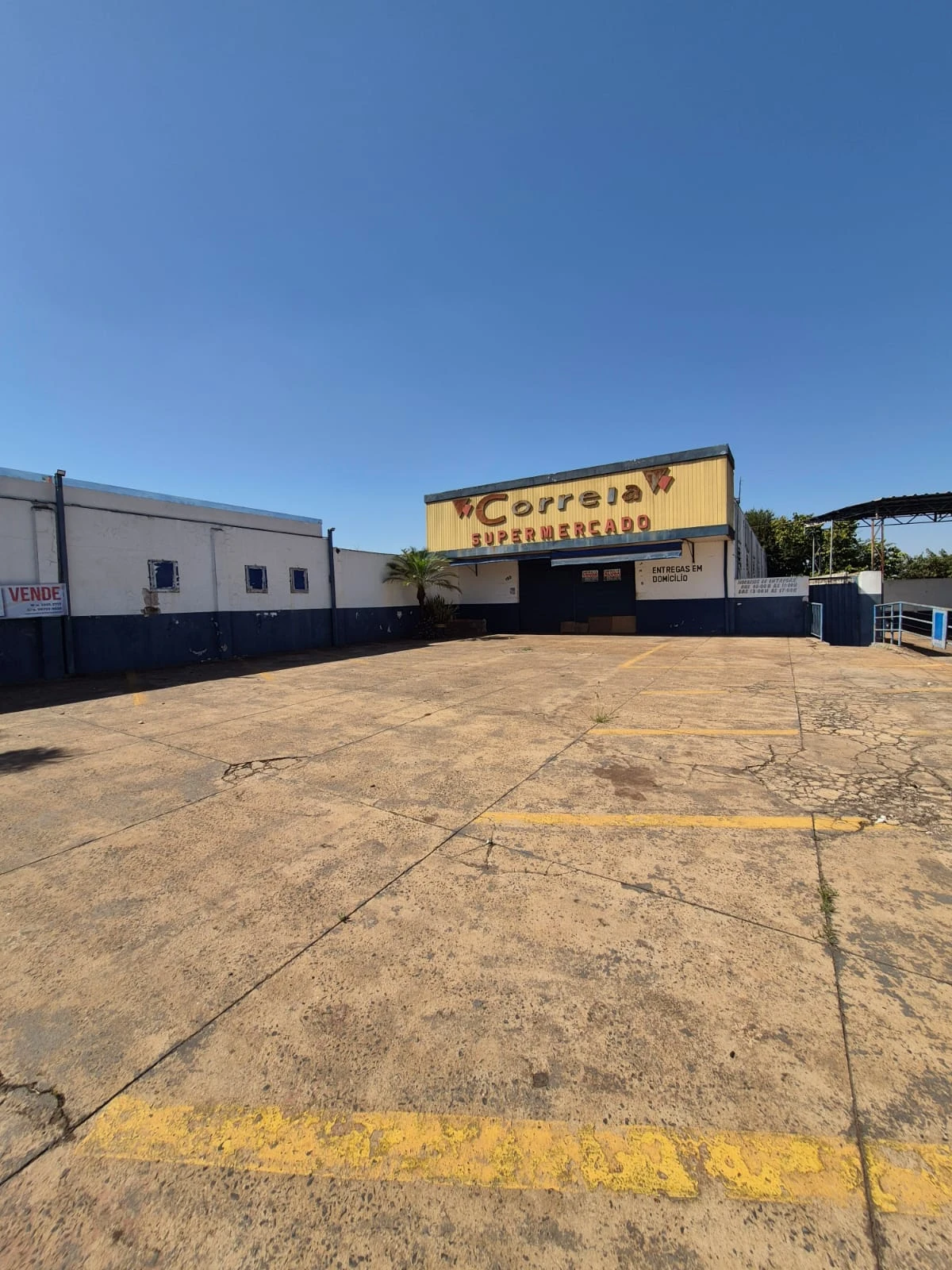 Barracão com 659m²