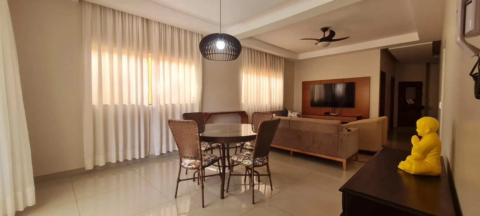 Casa com 3 dormitórios em excelente localização