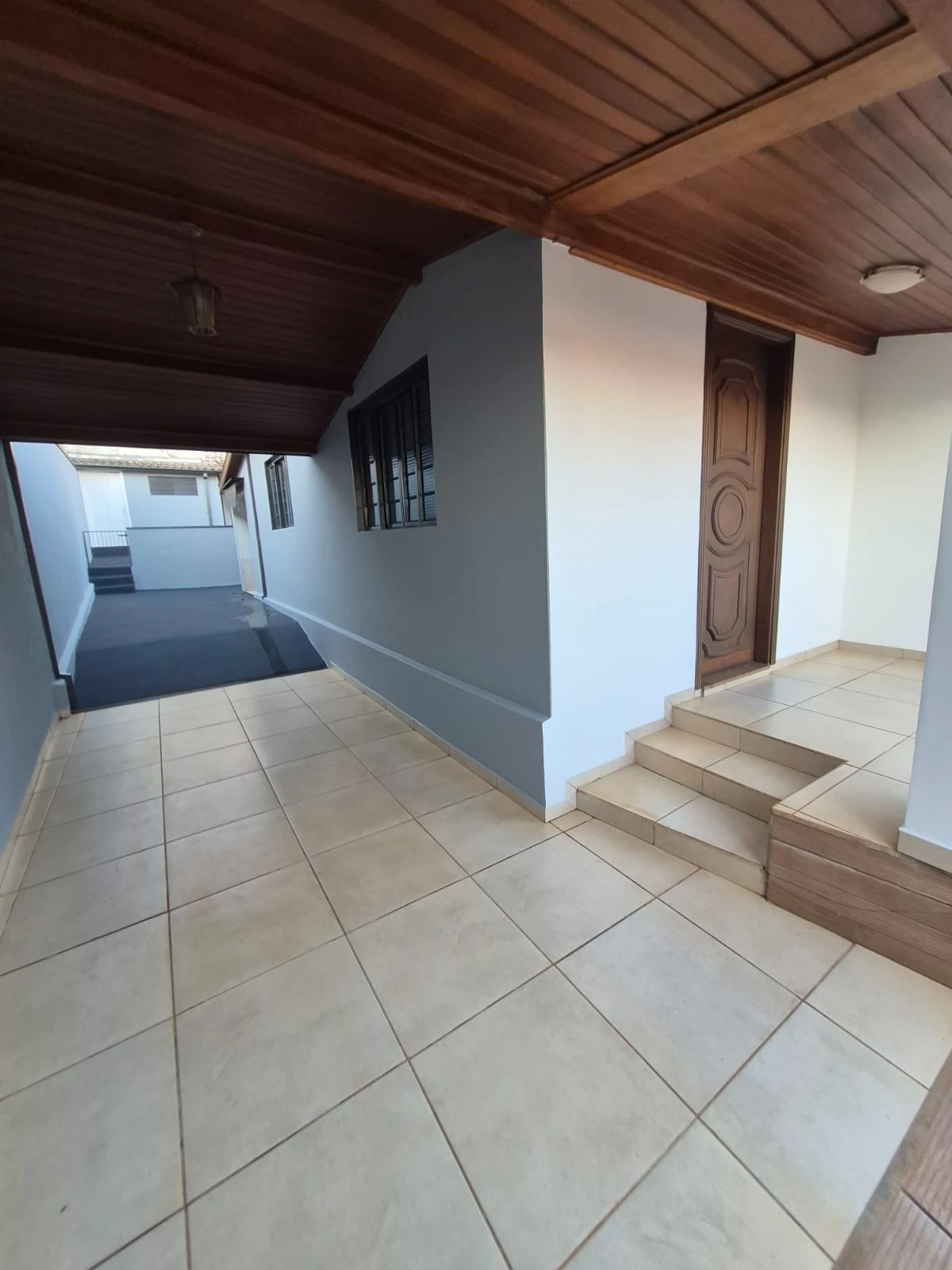 Casa com 2 dormitórios em excelente localização.