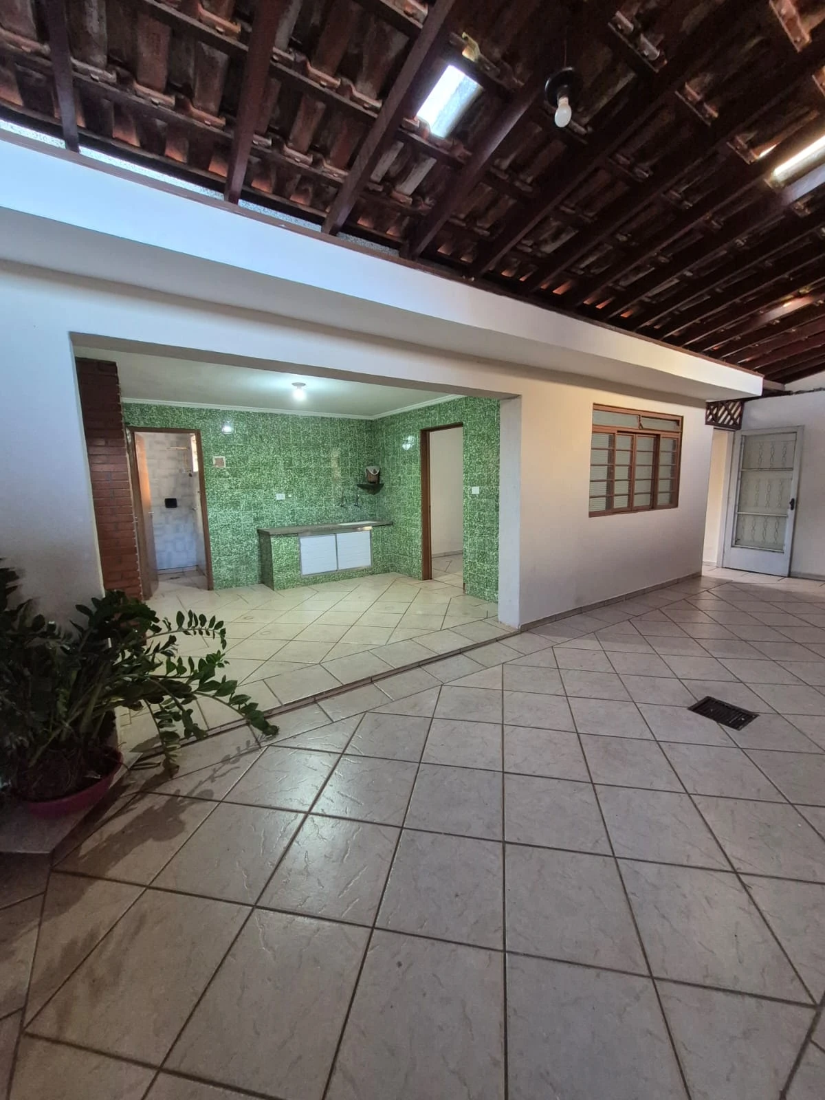 Casa com 2 dormitórios no Centro da cidade