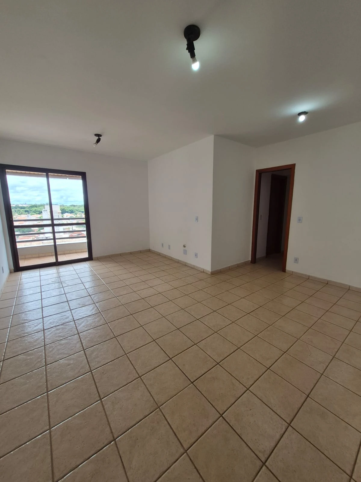 Apartamento com 4 dormitórios no Centro da Cidade