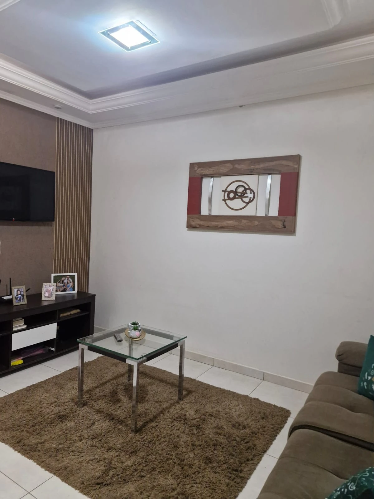 Casa com 3 dormitórios (sendo 1 suíte)