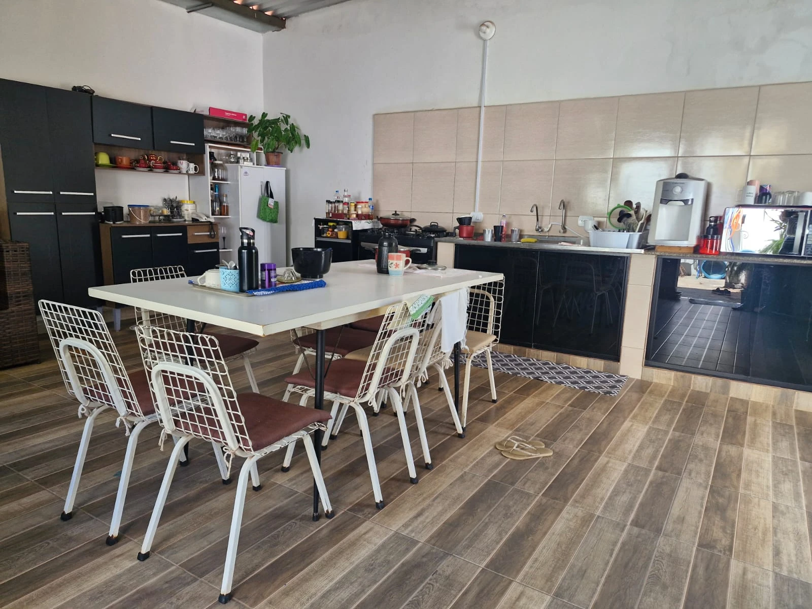 Casa com 2 suítes e mais 2 dormitórios