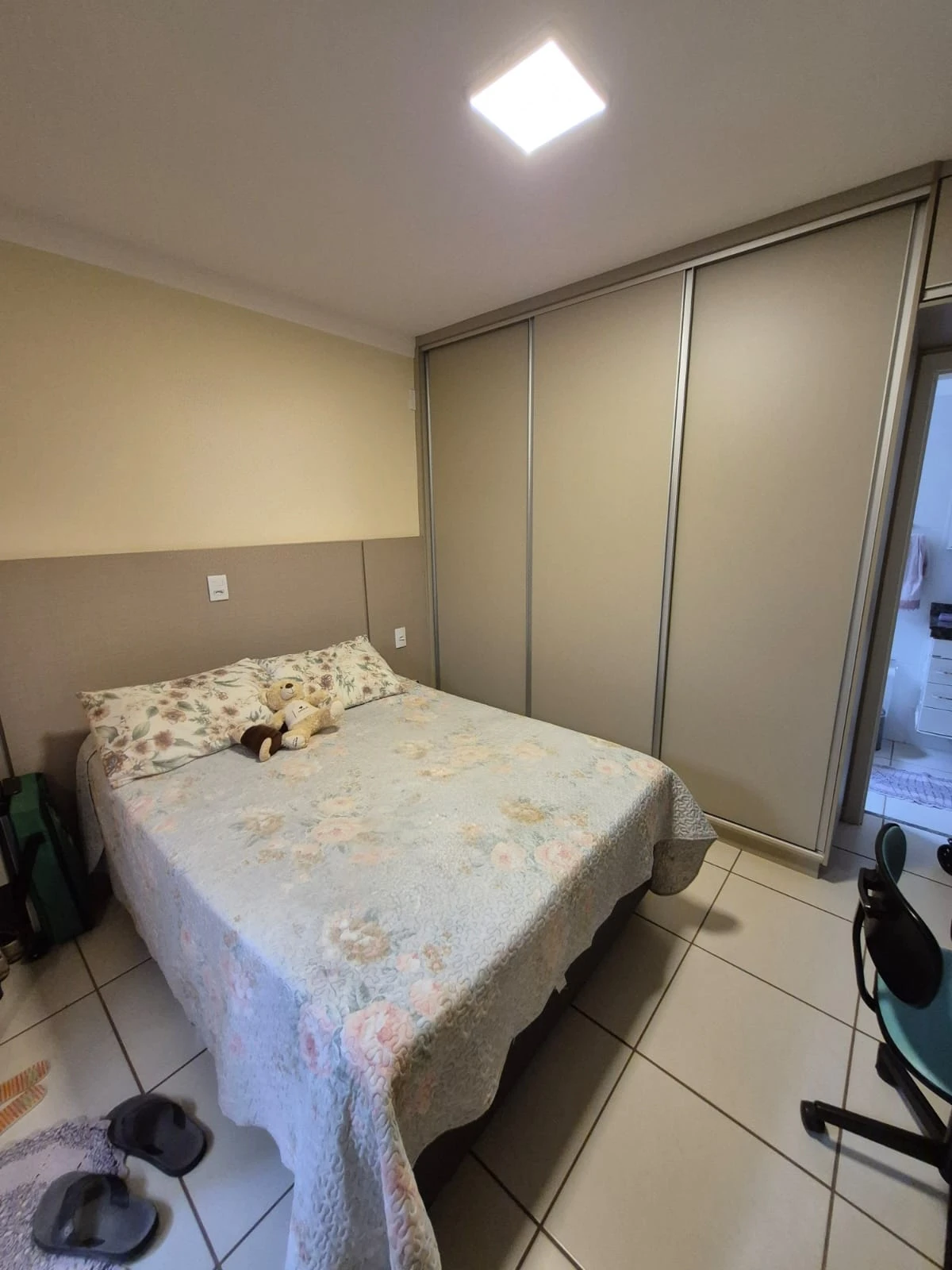 Apartamento com 2 dormitórios sendo 1 suite