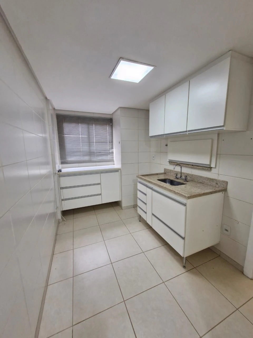 Apartamento com 3 dormitórios (sendo 1 suíte), edifício com portaria 24 horas e lazer completo